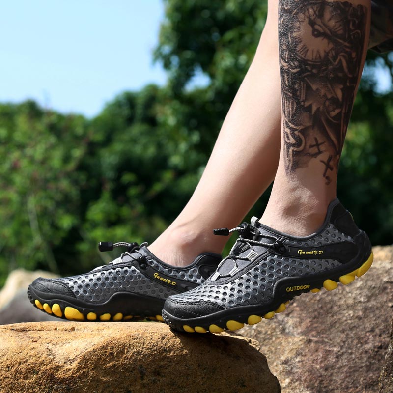 trekking mountain mens sports  - đánh giá và giá Streetwear Brand With White Flowers
